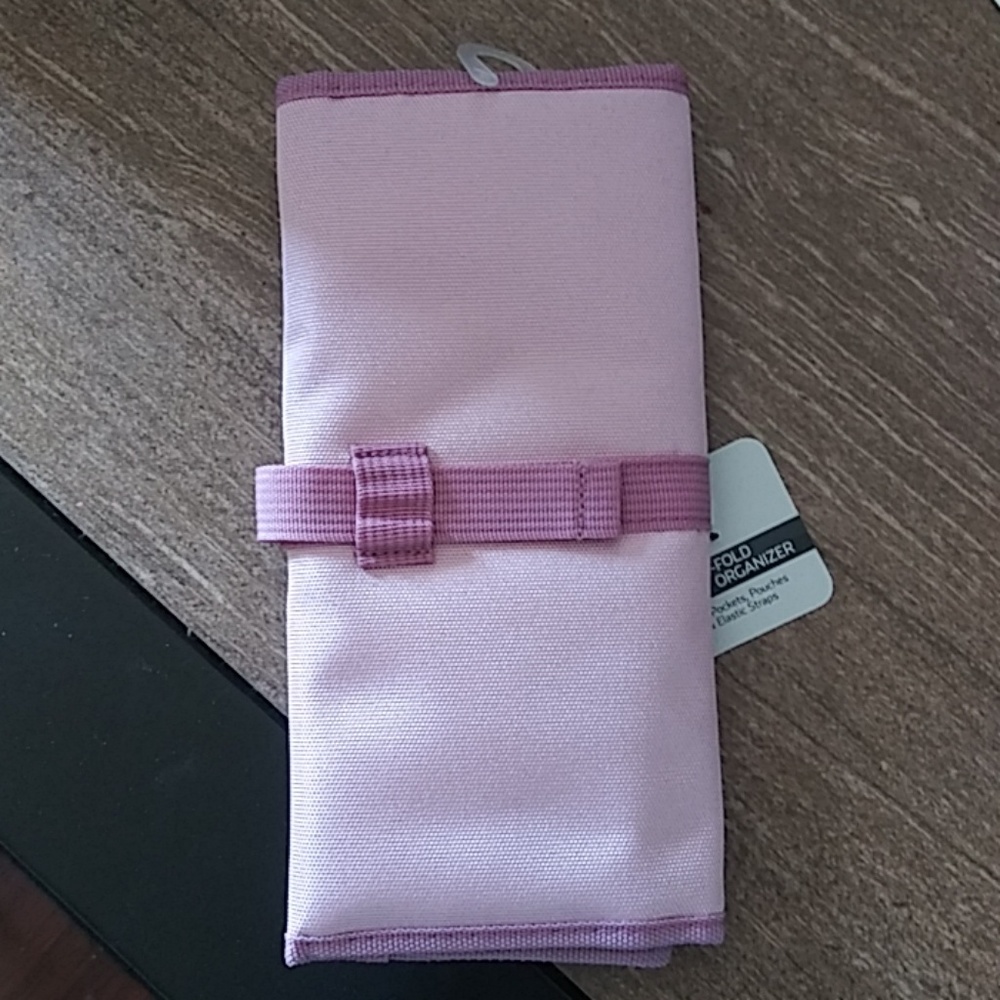 ONN Trifold Gadget Organizer - Picture 2 of 6